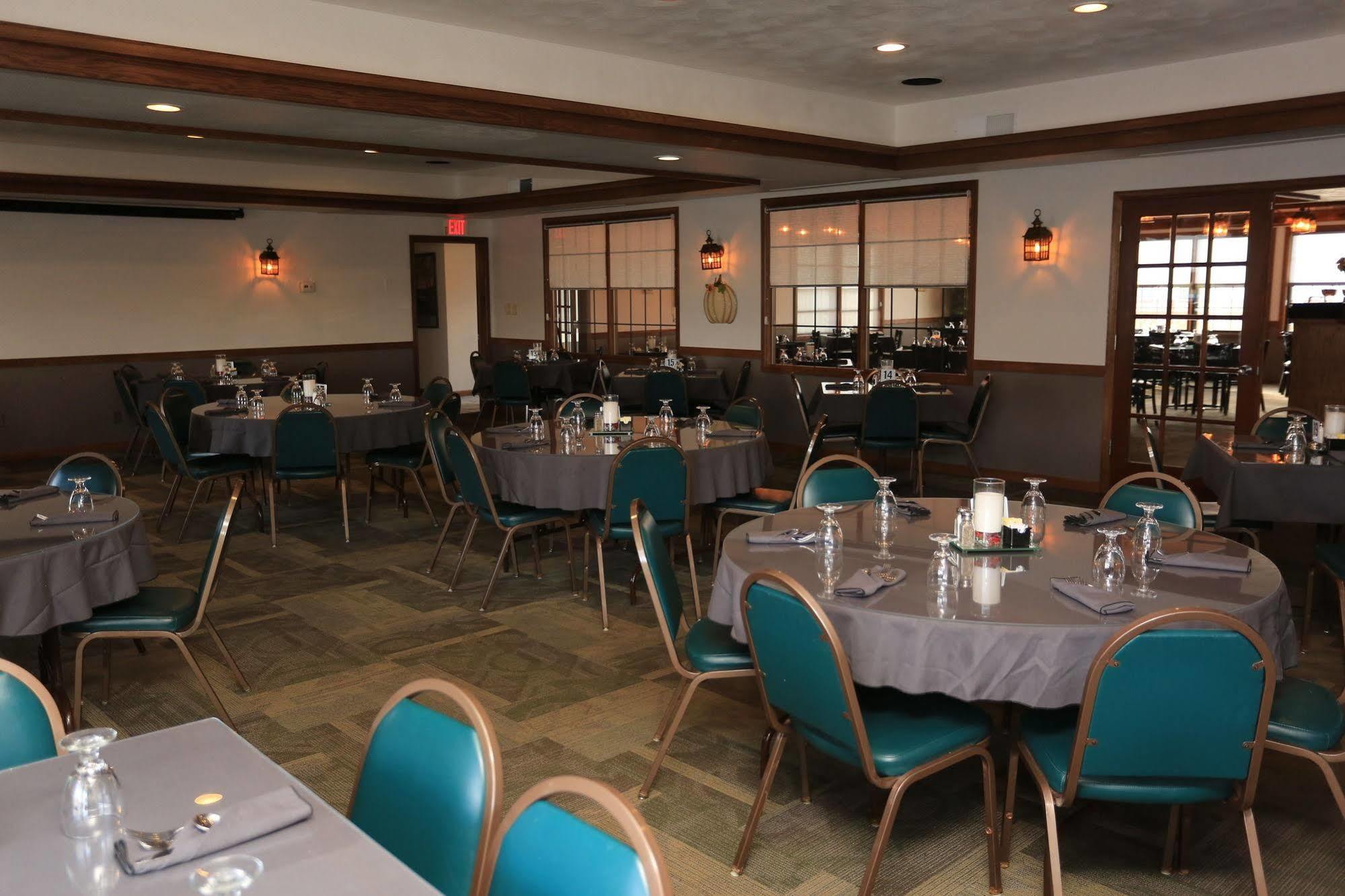 Shawano Four Seasons Resort 외부 사진