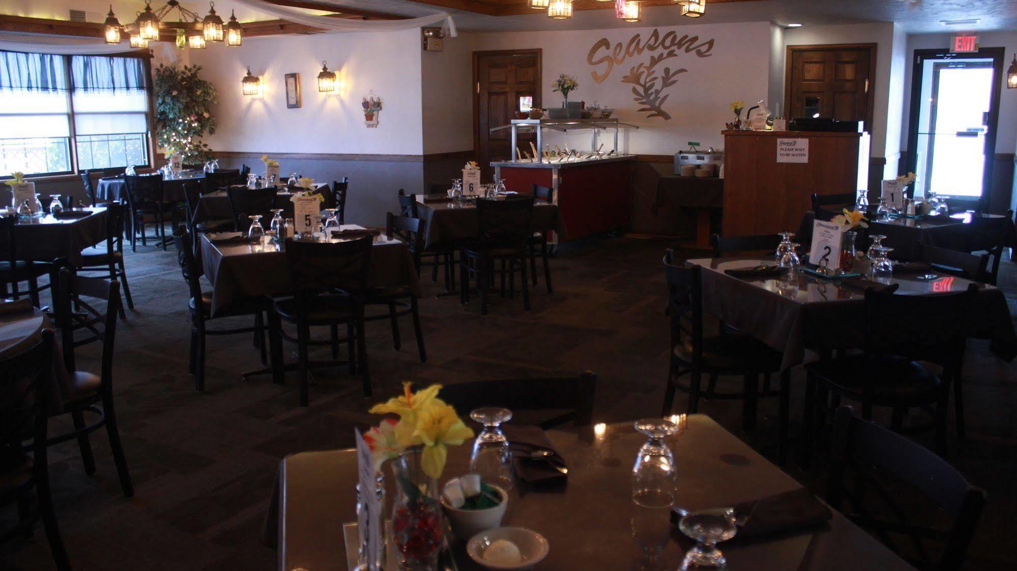 Shawano Four Seasons Resort 외부 사진