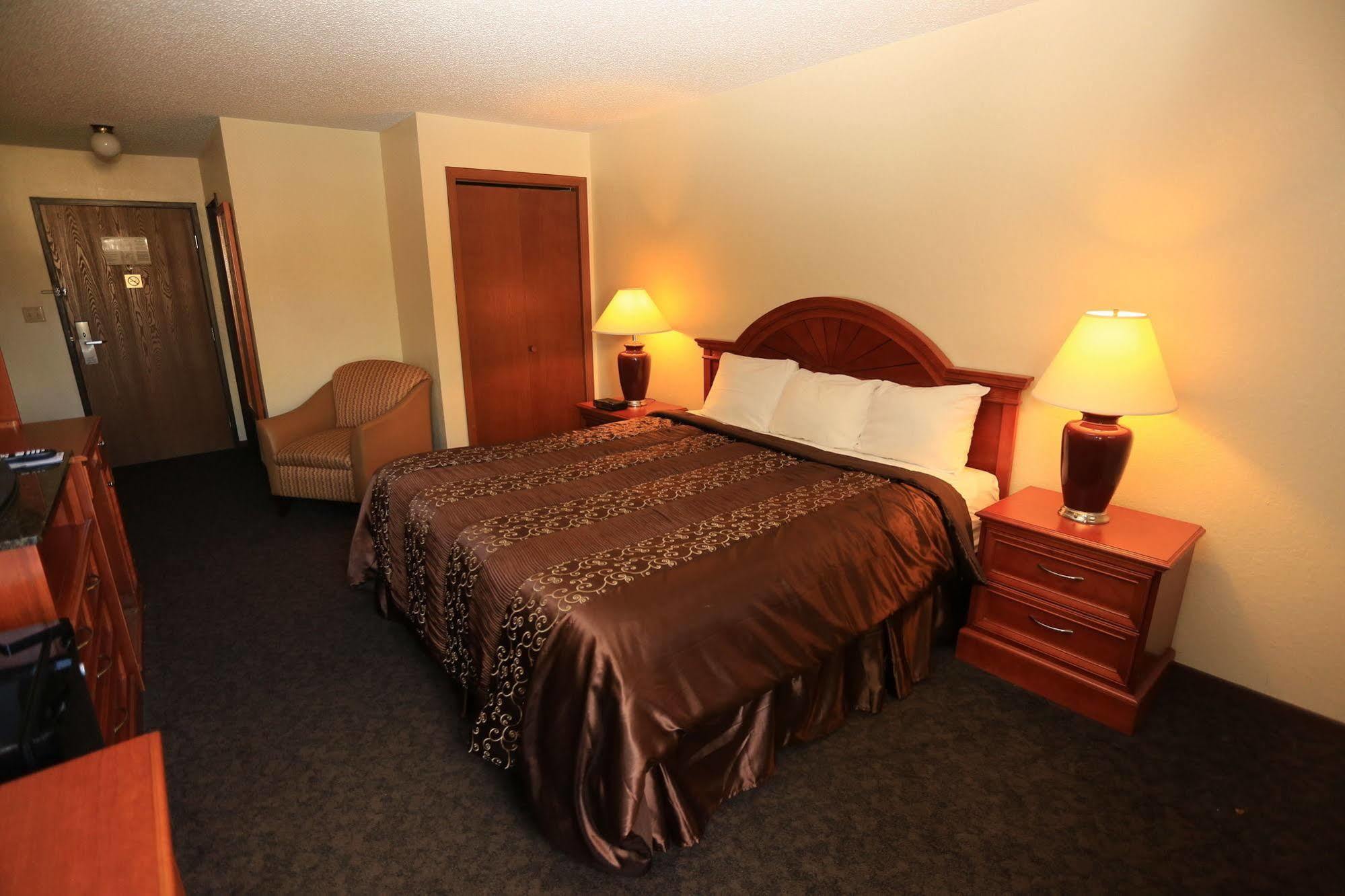 Shawano Four Seasons Resort 외부 사진