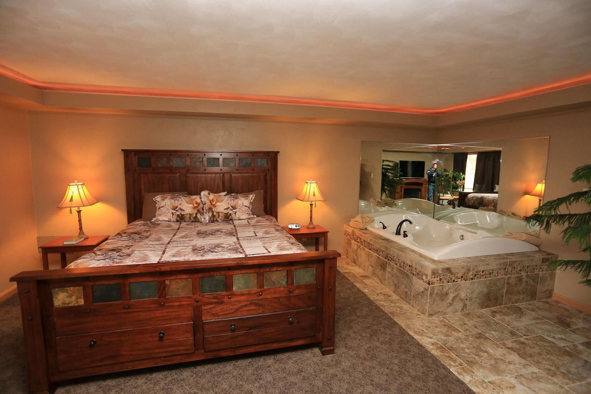 Shawano Four Seasons Resort 외부 사진