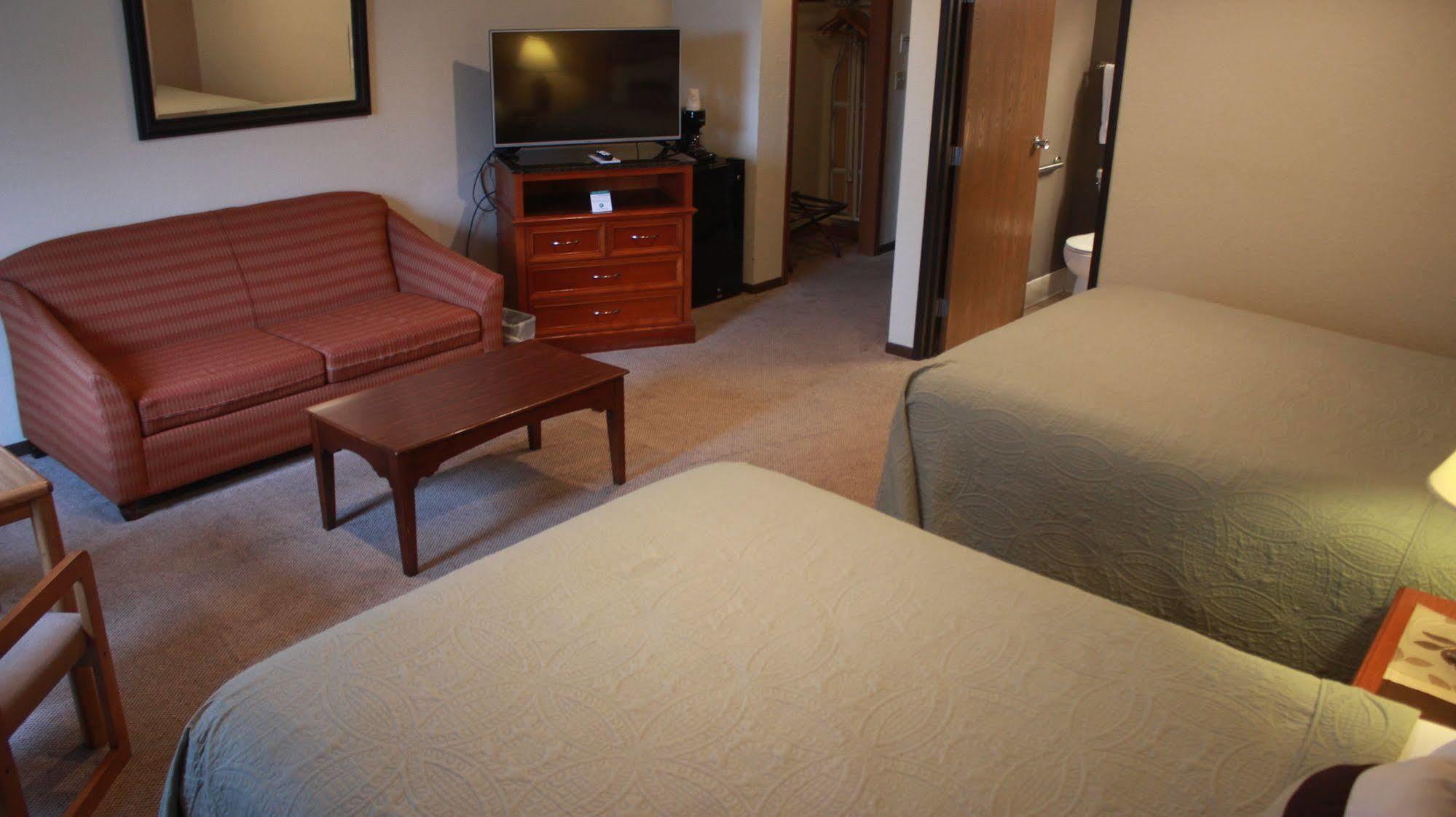 Shawano Four Seasons Resort 외부 사진