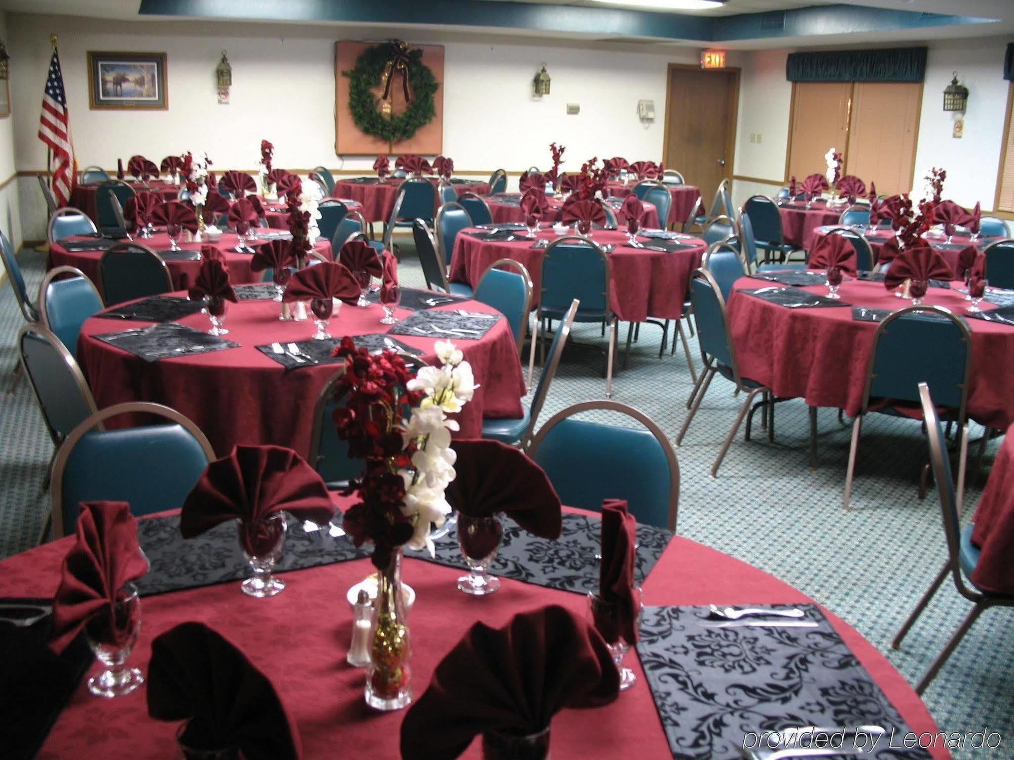 Shawano Four Seasons Resort 레스토랑 사진